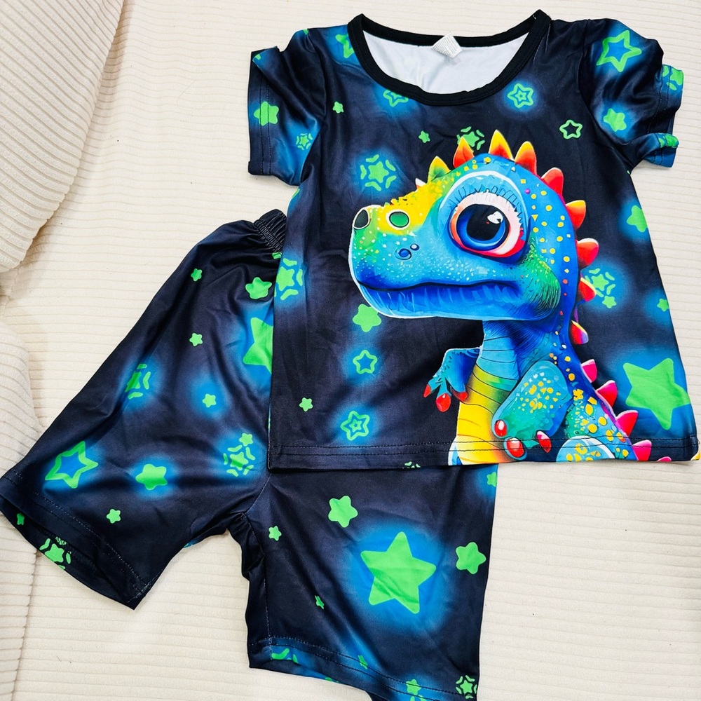 Glow in the dark dinosaur and star print Tshirt and shots set for kid size 100